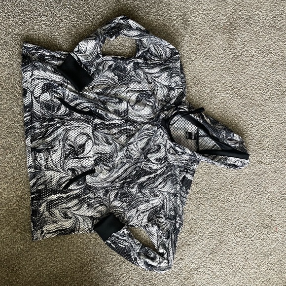 VS Victoria Sport Bundle workout sweaters / hoodies / pullovers/ jersey - Picture 4 of 9